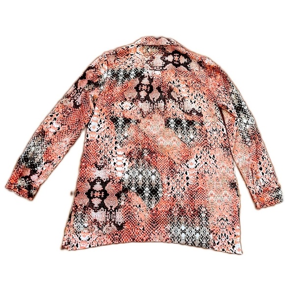 NWT Vintage Dana Buchman Pink Faux Snakeskin Buttons Down Blouse V Neck Size S - Picture 2 of 11